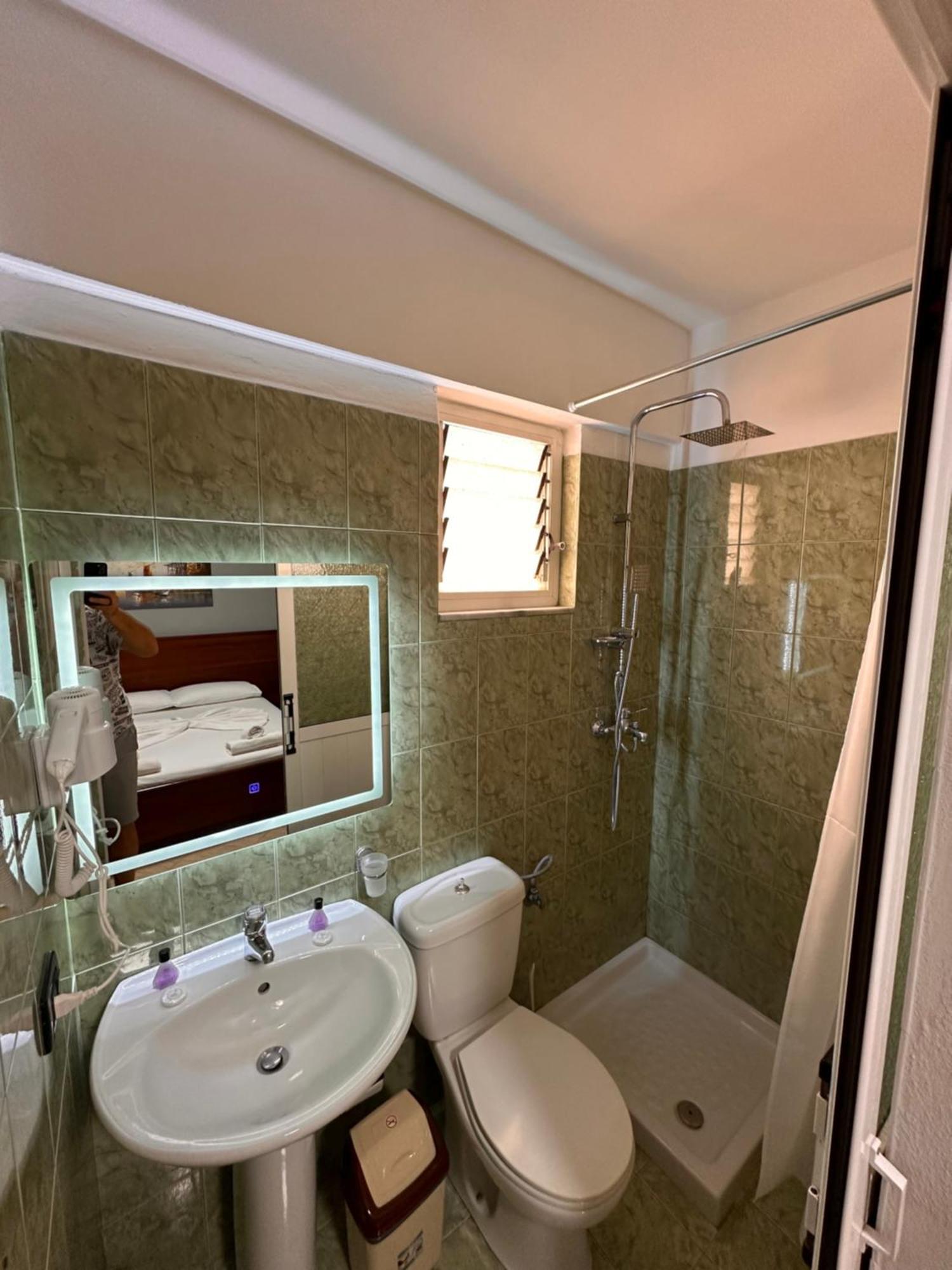 Hotel Venera Sarandë Exteriér fotografie